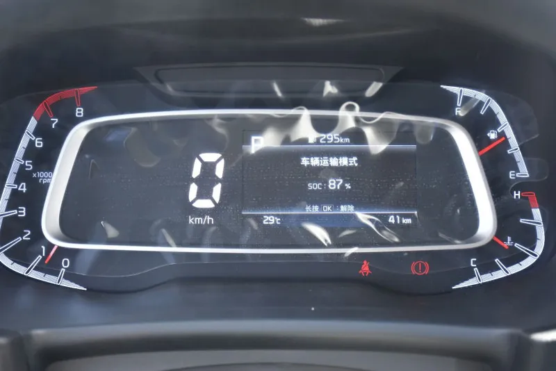 2024 Kia Sonet in Dubai
