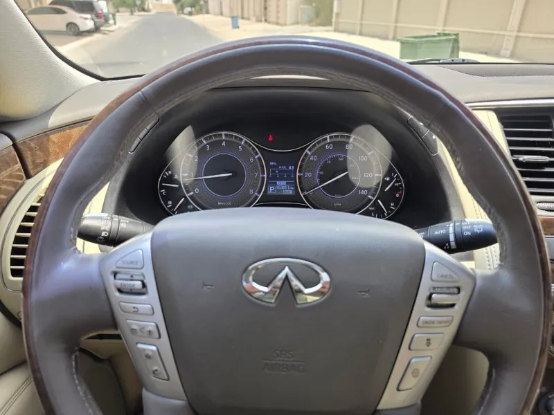 2017 Infiniti QX80 in Dubai