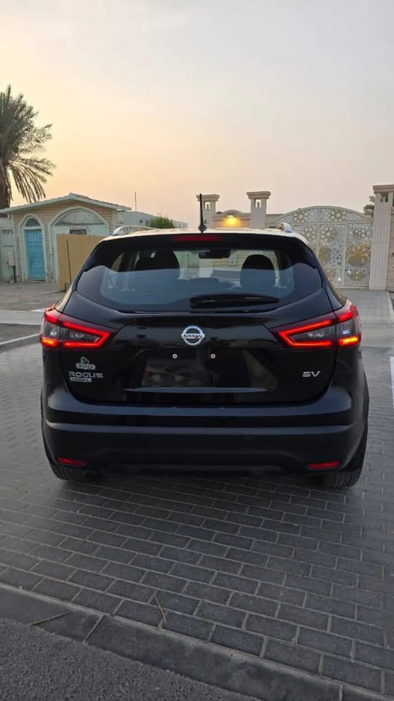 2022 نيسان روج in Dubai