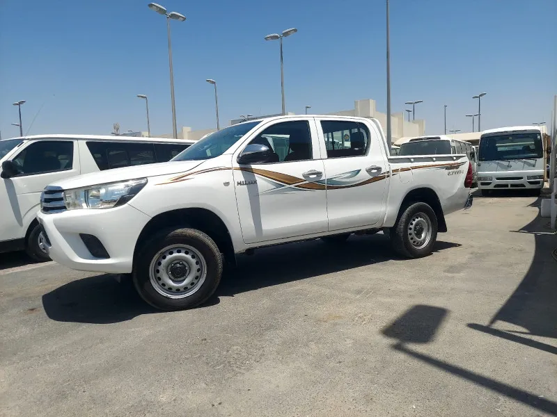 2017 Toyota Hilux in Dubai