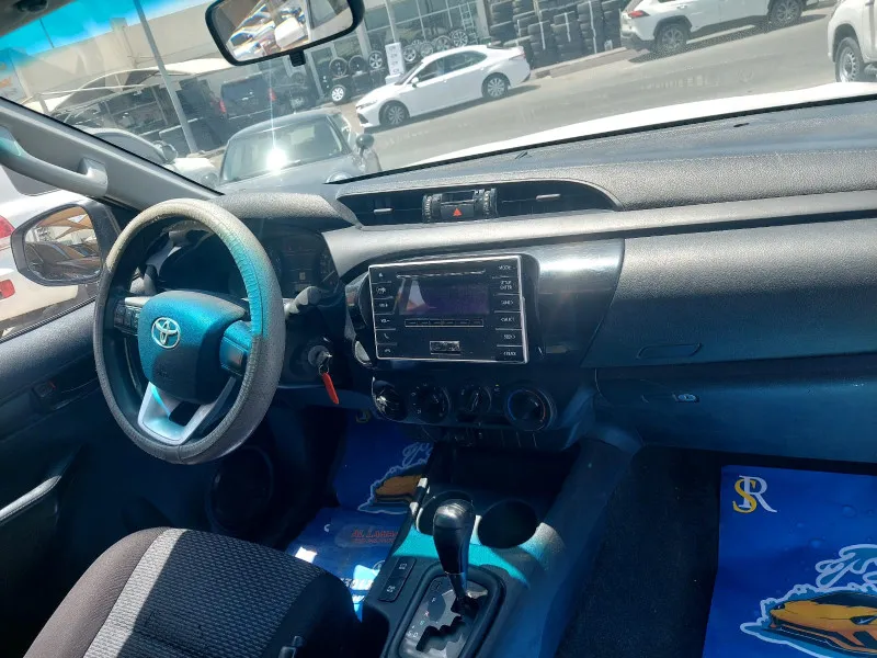 2017 Toyota Hilux in Dubai