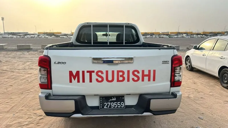 2020 ميتسوبيشي أل٢٠٠ in Dubai