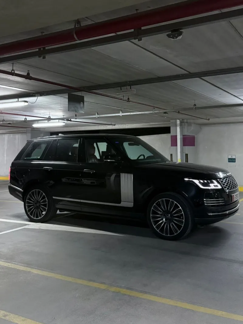 2019 Land Rover Range Rover in Dubai