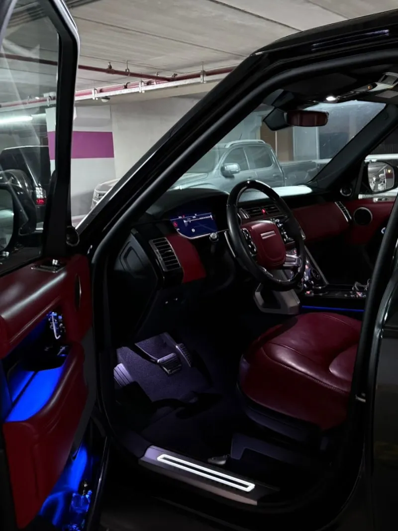 2019 Land Rover Range Rover in Dubai