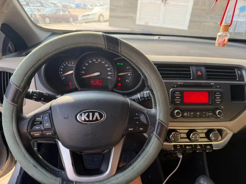 2013 Kia Rio in Dubai
