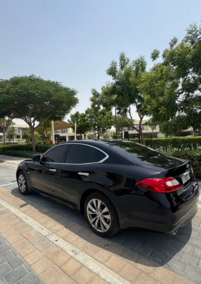 2013 إنفينيتي ام ٣٧ in Dubai