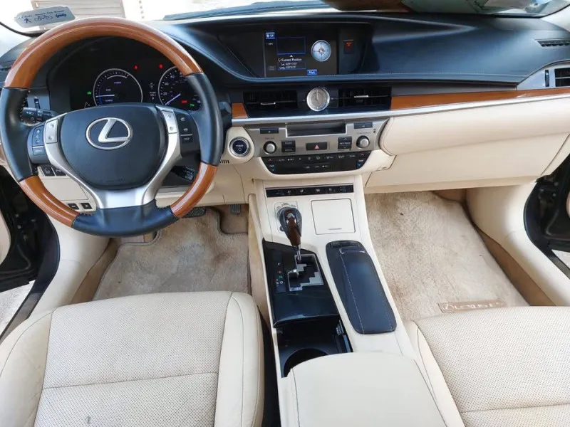 2014 لكزس ES - اي اس in Dubai