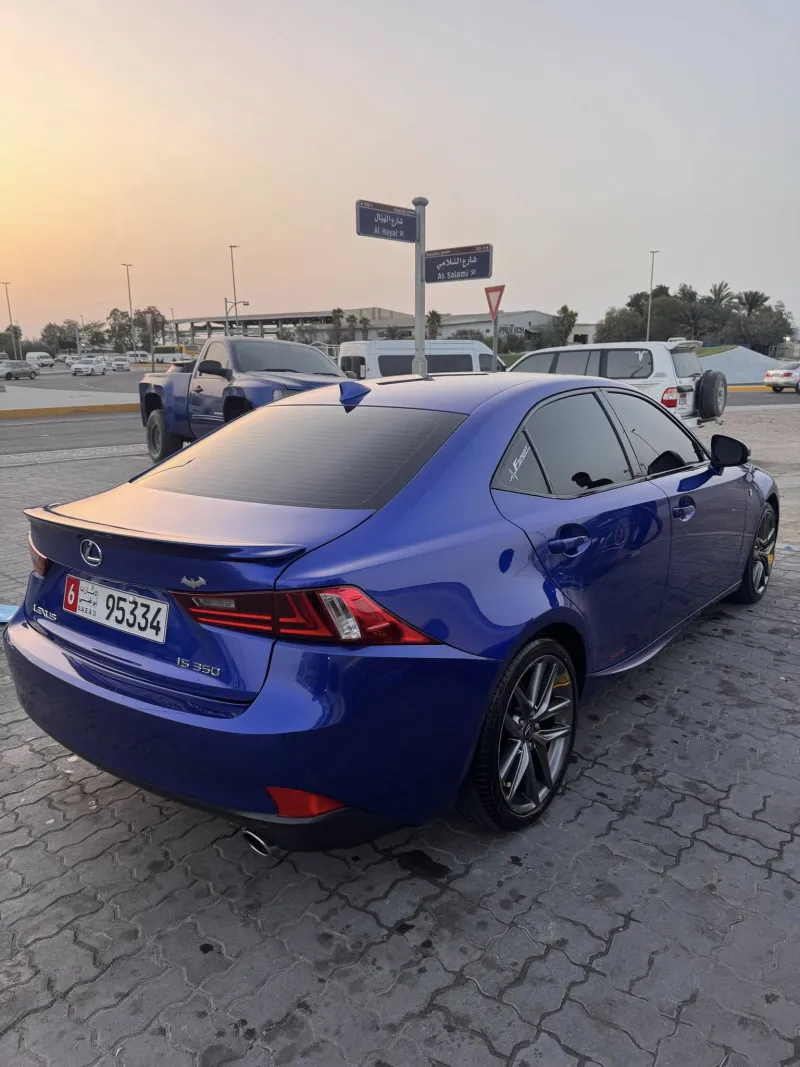 2015 Lexus IS in Dubai