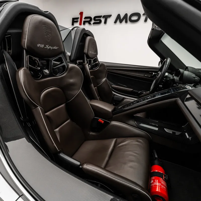 2015 Porsche 918 Spyder in Dubai