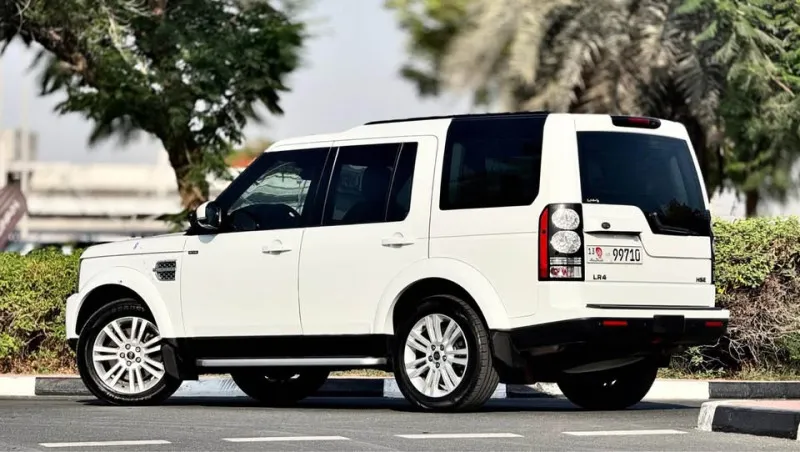 2015 لاند روفر آل آر٤ in Dubai