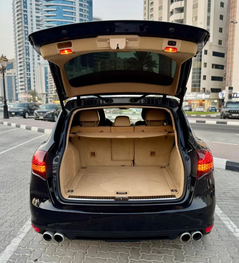 2012 Porsche Cayenne in Dubai