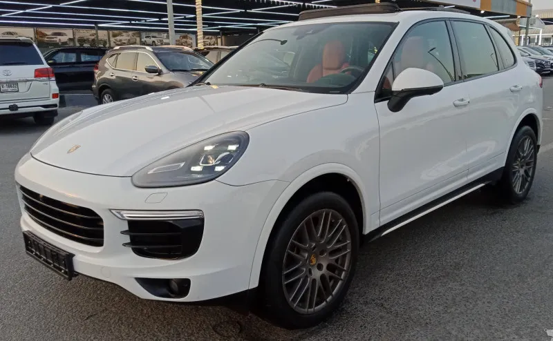 2017 Porsche Cayenne in Dubai