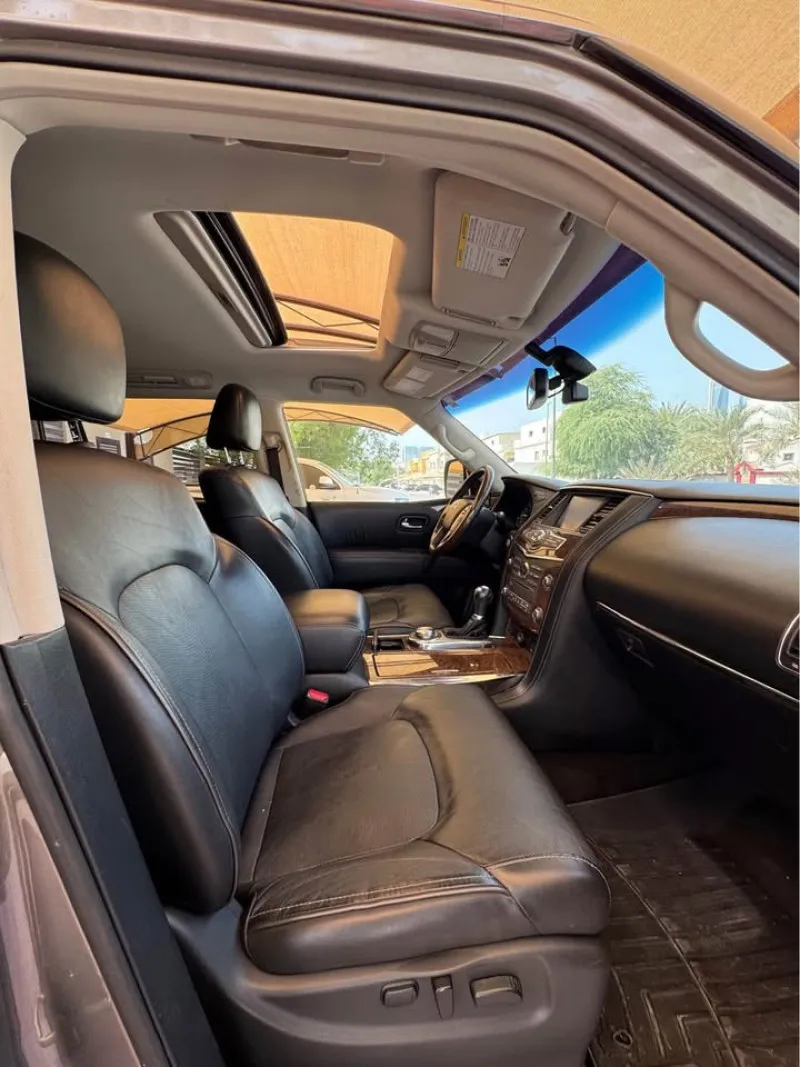 2017 Infiniti QX80 in Dubai