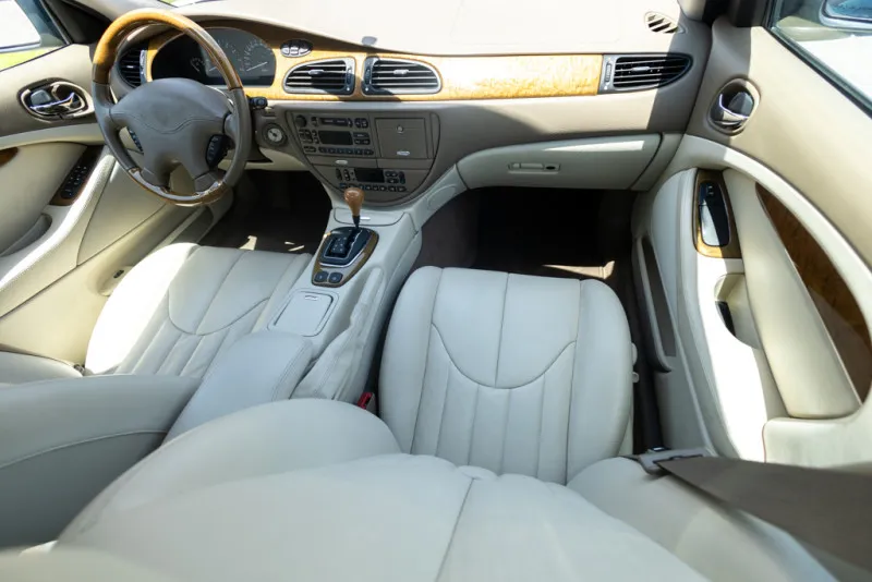 1999 Jaguar S-Type in Dubai