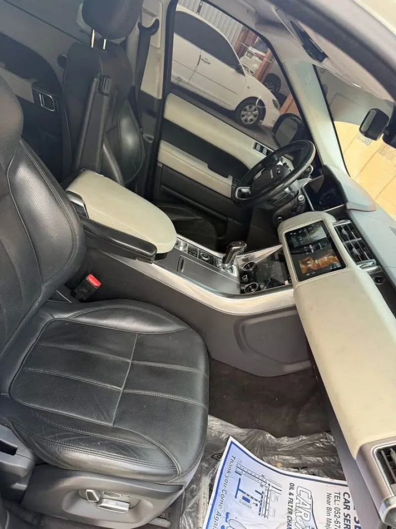 2014 Land Rover Range Rover Sport in Dubai