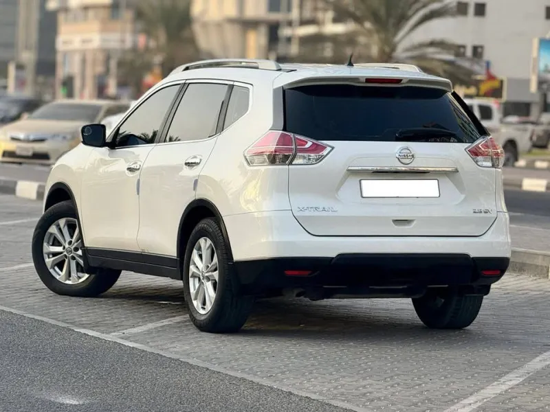 2015 نيسان اكس تريل in Dubai