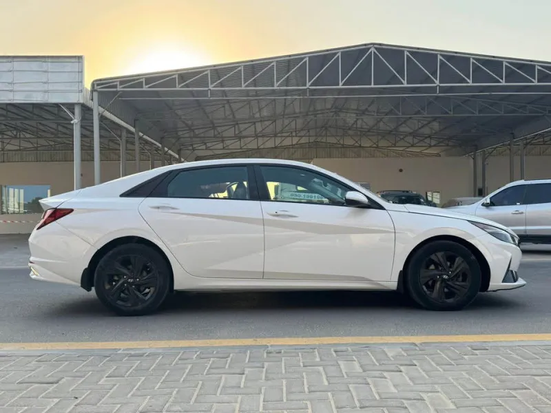 2022 Hyundai Elentra in Dubai