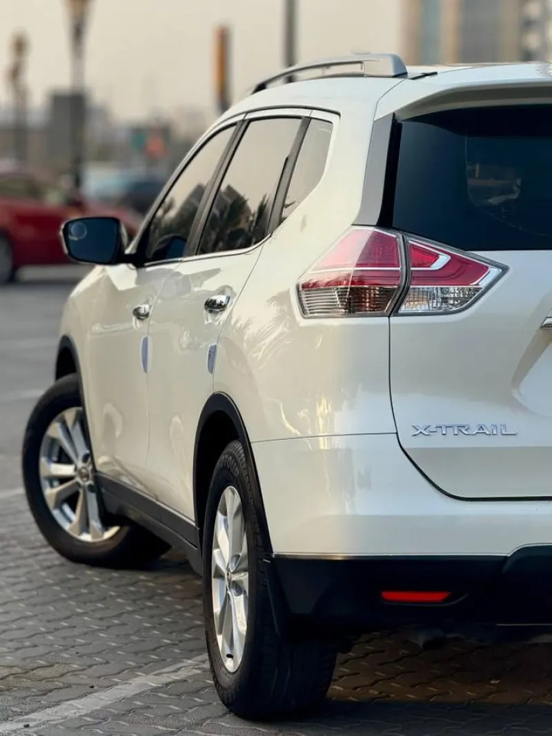 2015 نيسان اكس تريل in Dubai