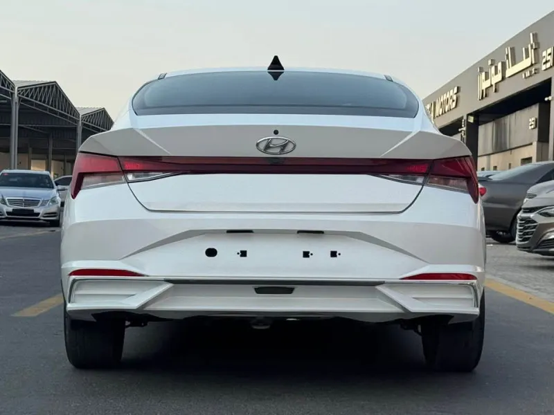 2022 Hyundai Elentra in Dubai