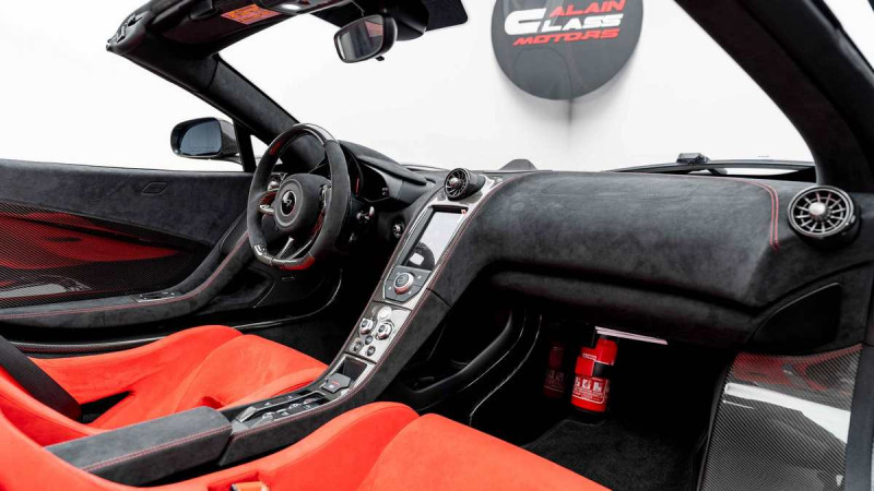 2017 McLaren 675LT in dubai