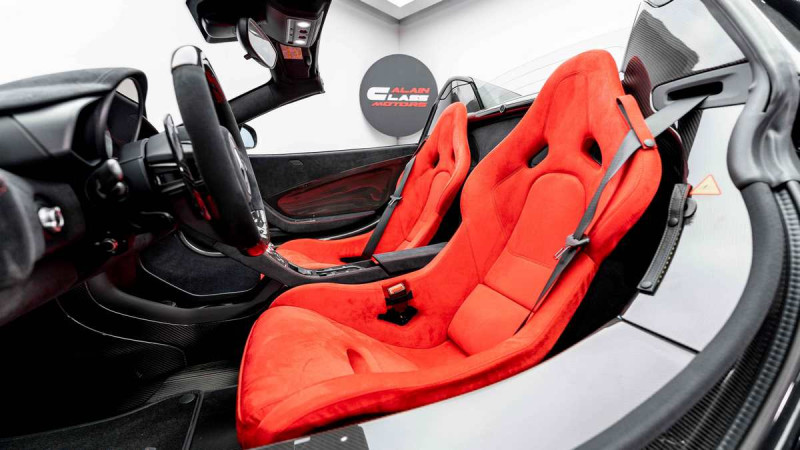2017 McLaren 675LT in dubai