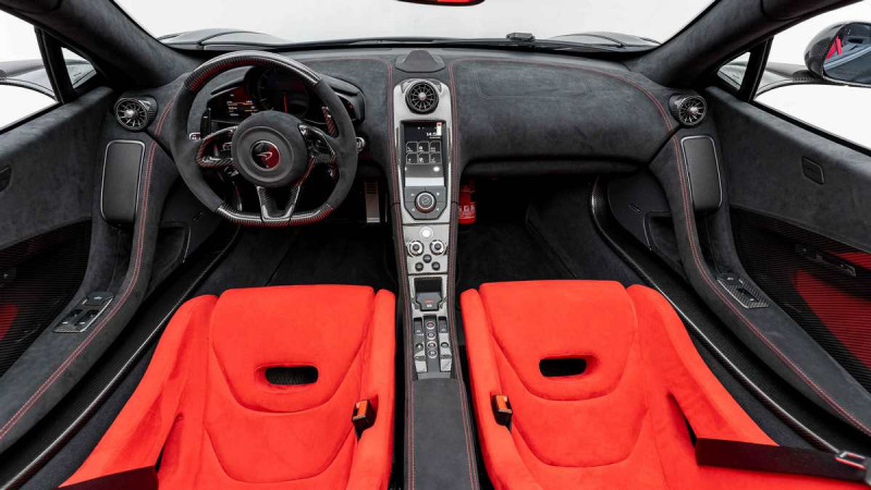 2017 McLaren 675LT in dubai