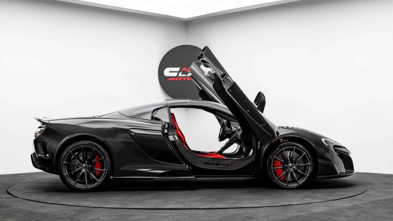 2017 McLaren 675LT in dubai