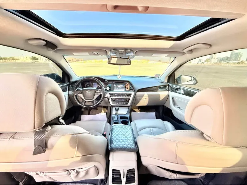 2017 هيونداي سوناتا in Dubai