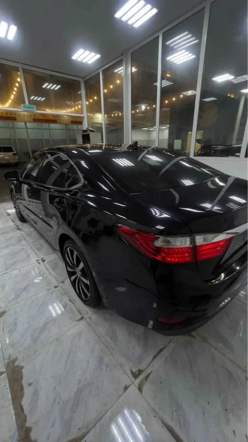 2014 لكزس ES - اي اس in Dubai