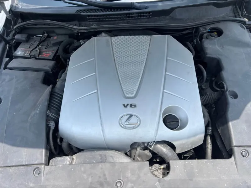 2010 Lexus IS in Dubai