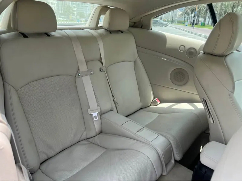 2010 Lexus IS in Dubai