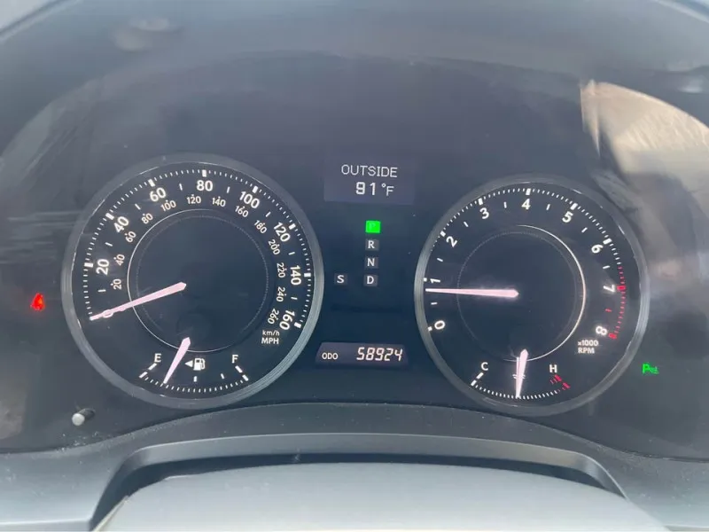 2010 Lexus IS in Dubai