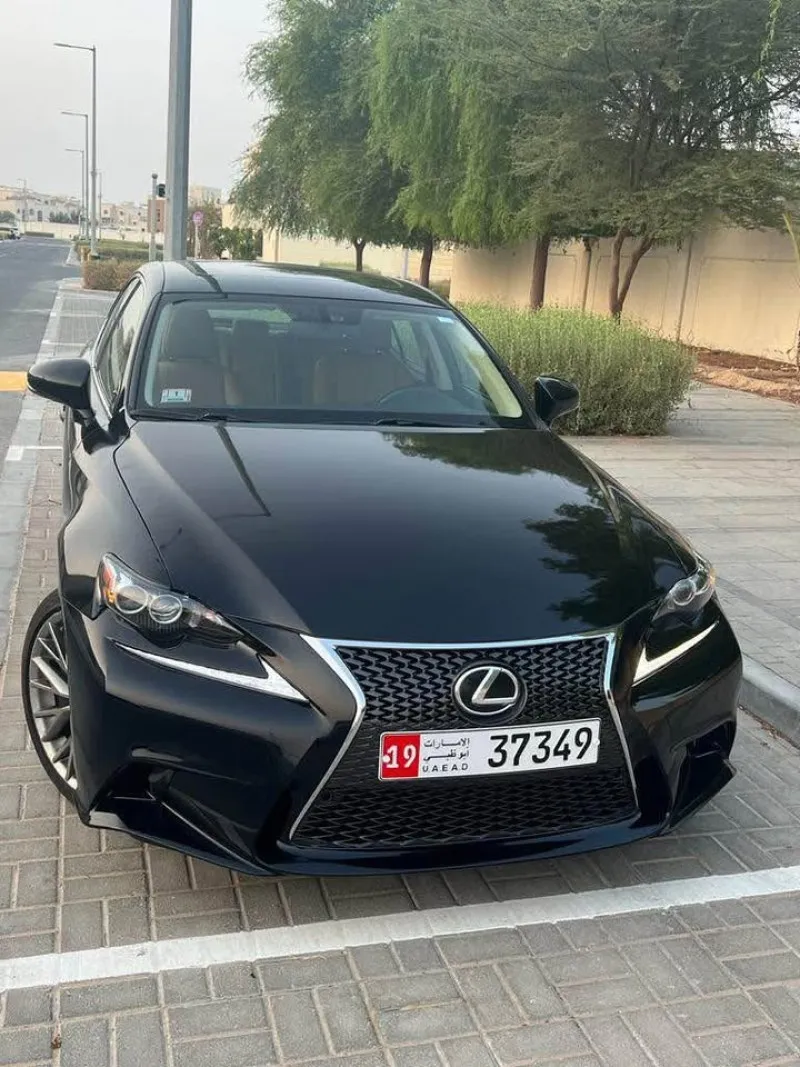 2016 Lexus IS in Dubai