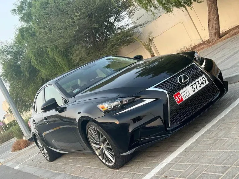 2016 Lexus IS in Dubai