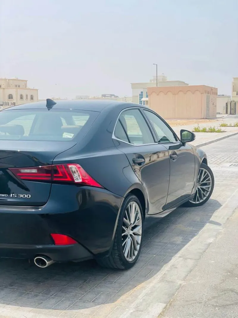 2016 Lexus IS in Dubai