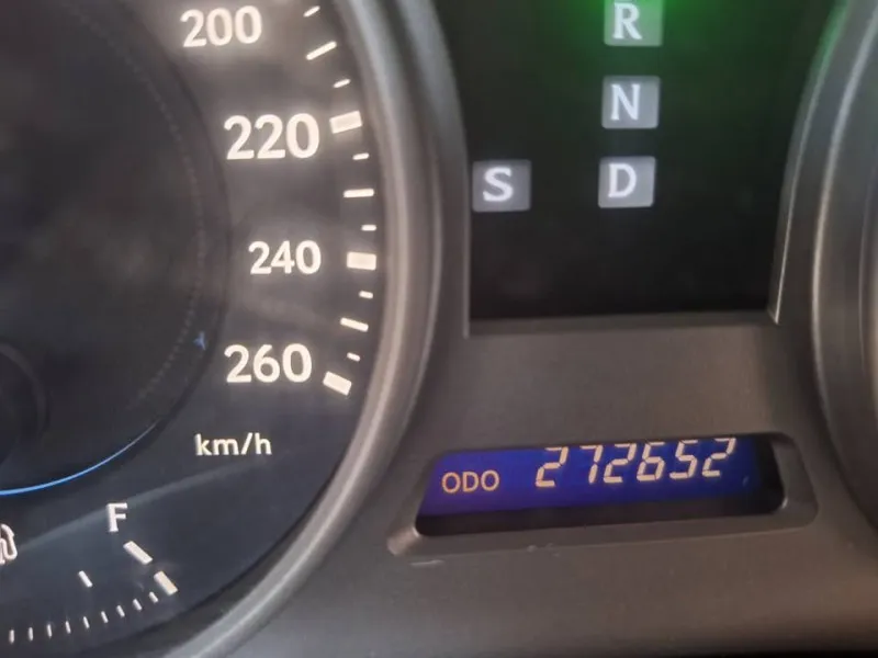 2014 فولجس فاجن باسات in Dubai