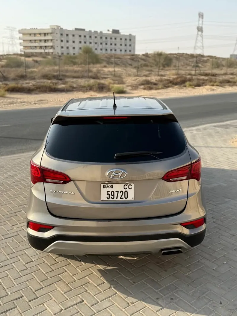 2018 هيونداي سانتا في in Dubai
