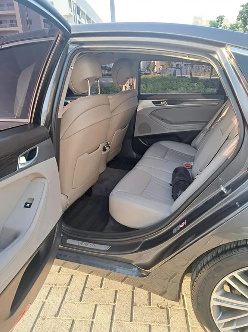 2020 Genesis G80 in Dubai