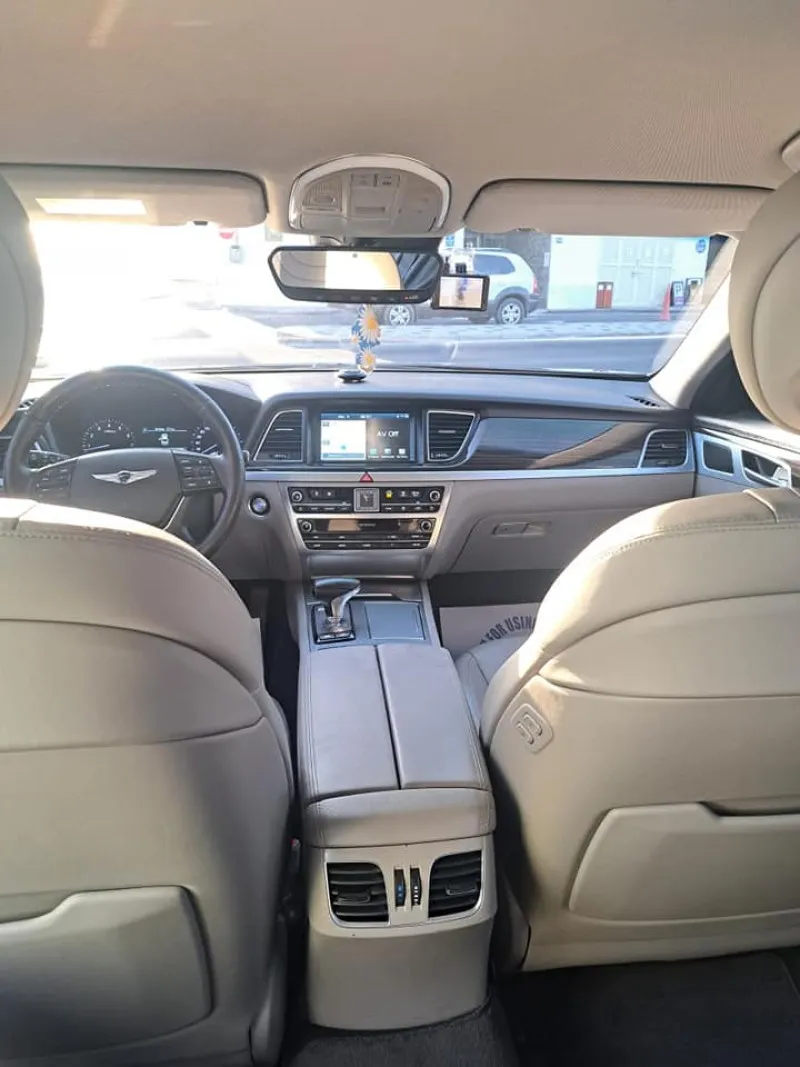 2020 Genesis G80 in Dubai