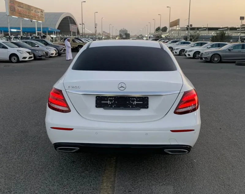 2020 مرسيدس-بنز الفئة - E in Dubai