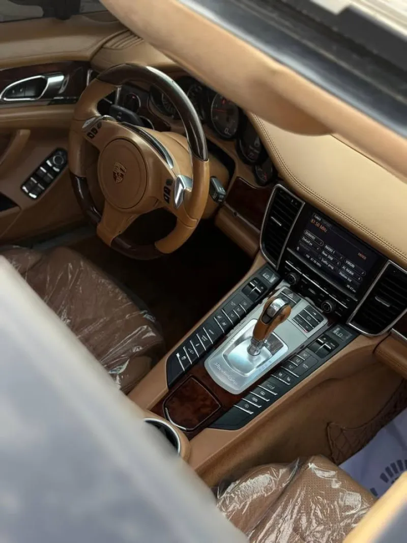 2013 Porsche Panamera in Dubai