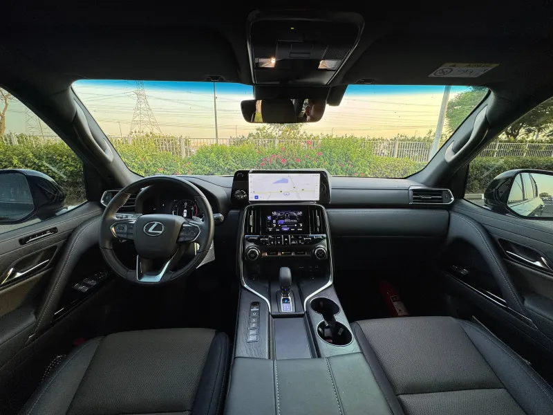 2025 Lexus LX 700 in Dubai