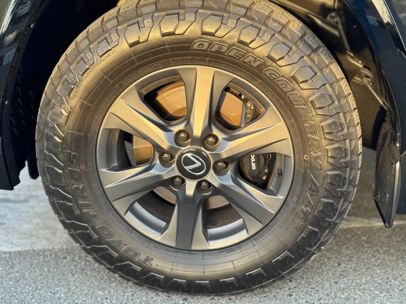 2025 Lexus LX 700 in Dubai