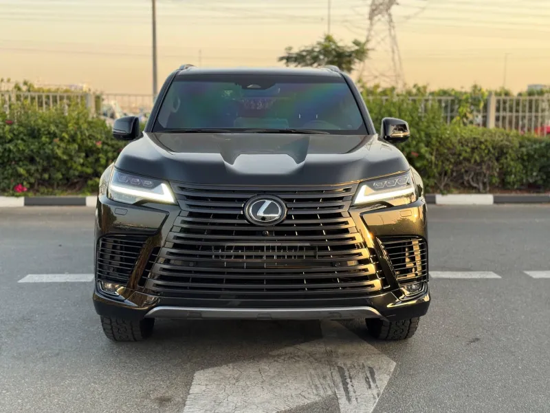 2025 Lexus LX 700 in Dubai