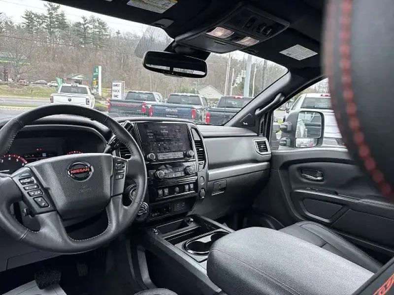 2021 Nissan Titan in Dubai