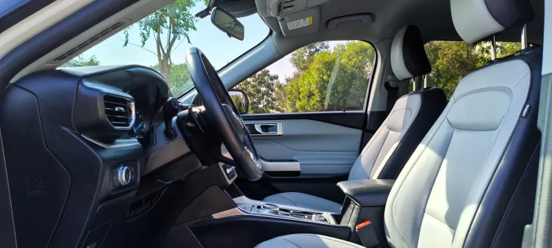 2021 Ford Explorer in Dubai