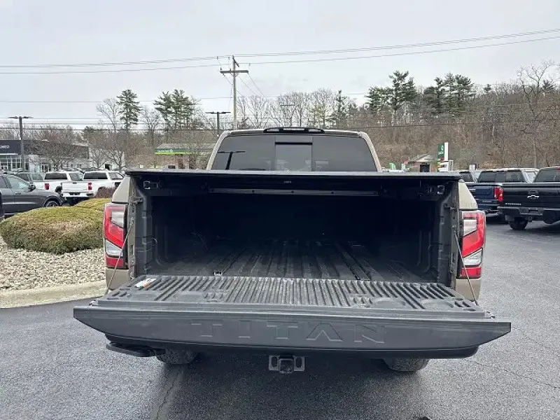2021 Nissan Titan in Dubai