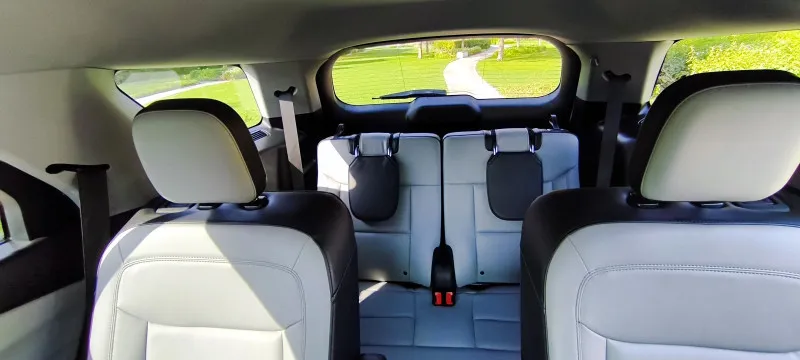 2021 Ford Explorer in Dubai