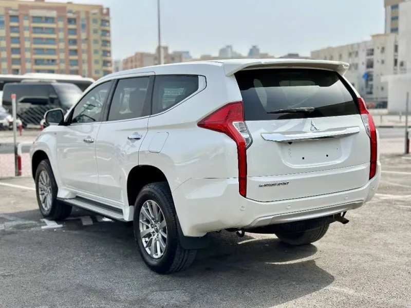 2019 ميتسوبيشي مونتيرو in Dubai