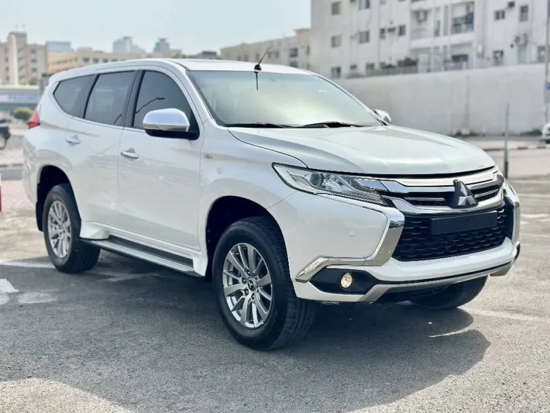 2019 ميتسوبيشي مونتيرو in Dubai